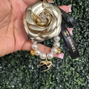 CHANEL Gold and White Pearl Bag/Key Charm